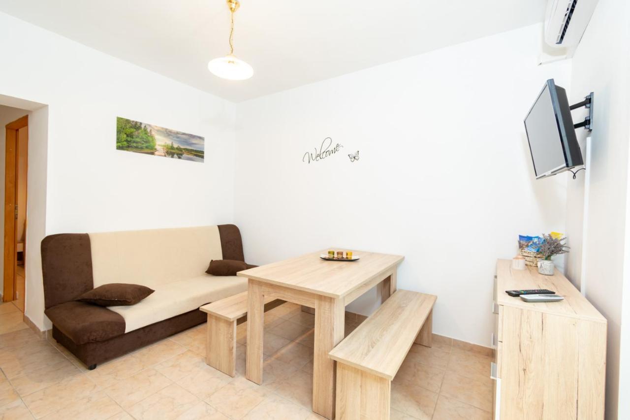 Apartmani Ajp Posedarje Ngoại thất bức ảnh